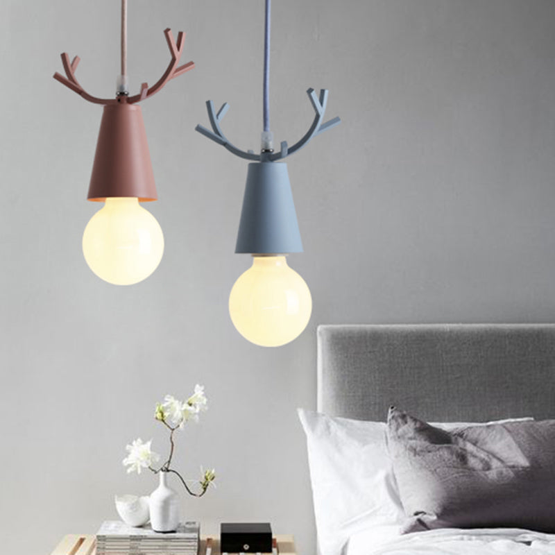 Antler Metal Pendant Lighting Nordic 1 Bulb Ceiling Hang Lamp with Open Bulb Design Clearhalo 'Ceiling Lights' 'Pendant Lights' 'Pendants' Lighting' 2389397