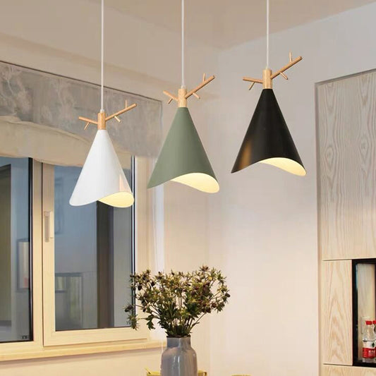 Conical Multi Ceiling Light Nordic Metal 3 Bulbs White-Wood Drop Pendant with Wavy Edge and Antler Deco Clearhalo 'Ceiling Lights' 'Pendant Lights' 'Pendants' Lighting' 2389405