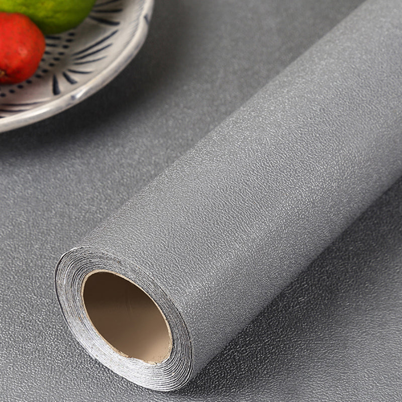 Peel off Plain Wallpaper Roll Scandinavian Style Non-Woven Wall Covering, 32.3 sq ft Dark Gray Wallpaper Roll Clearhalo 'Modern wall decor' 'Modern' 'Wallpaper' Wall Decor' 2412511