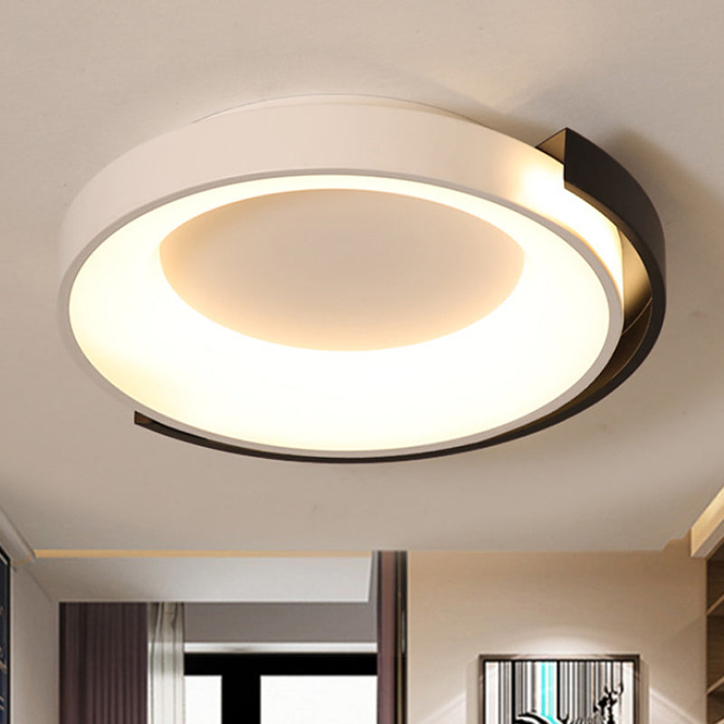 Circle Flush Ceiling Light Fixture Modern Metal LED White Ceiling Lamp with Frosted Diffuser in White/Warm Light Clearhalo 'Ceiling Lights' 'Close To Ceiling Lights' 'Close to ceiling' 'Flush mount' Lighting' 241999