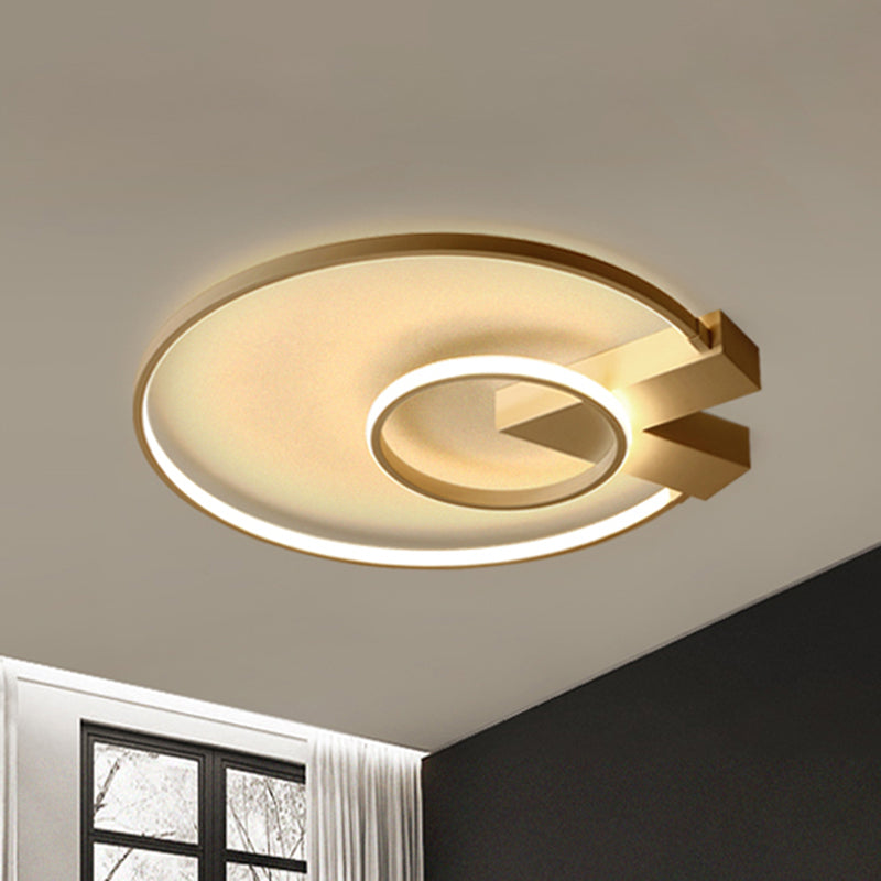 White/Gold Circular Flushmount Modern Single Light Acrylic Ceiling Lighting Fixture in Warm/White/Natural Light Clearhalo 'Ceiling Lights' 'Close To Ceiling Lights' 'Close to ceiling' 'Flush mount' Lighting' 243395