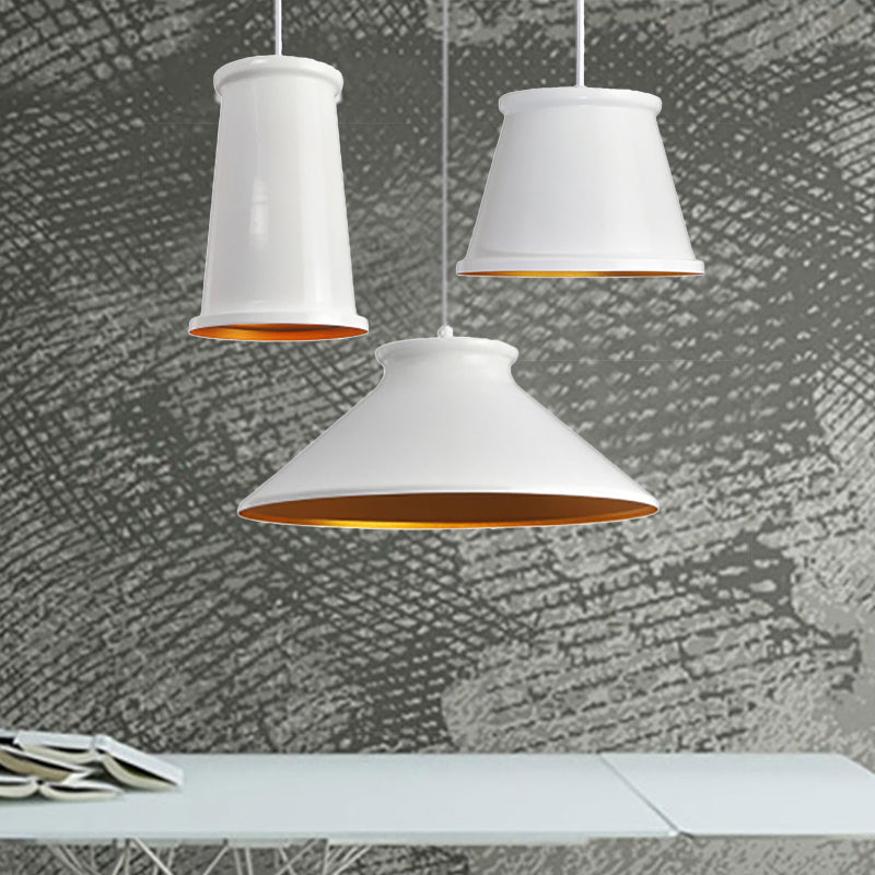 Black/White Tapered Hanging Lighting Single Light Modern Metal Ceiling Pendant for Dining Room Clearhalo 'Ceiling Lights' 'Modern Pendants' 'Modern' 'Pendant Lights' 'Pendants' Lighting' 243757