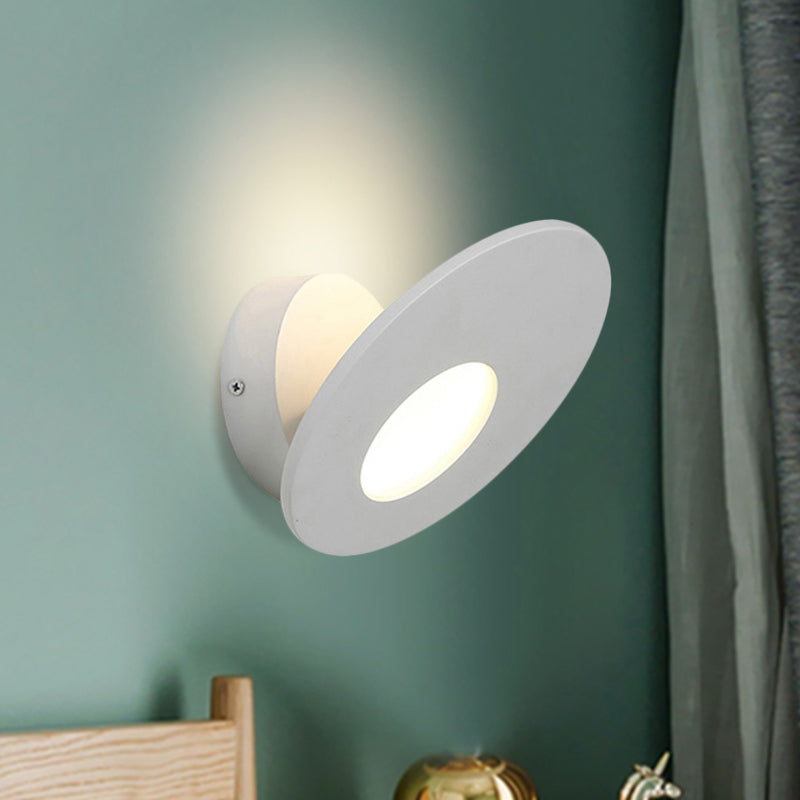 Simplistic Style Round Acrylic Sconce Lighting Integrated LED Wall Mounted Lamp in Black/White for Bedroom Clearhalo 'Cast Iron' 'Glass' 'Industrial' 'Modern wall lights' 'Modern' 'Tiffany' 'Traditional wall lights' 'Wall Lamps & Sconces' 'Wall Lights' Lighting' 244903