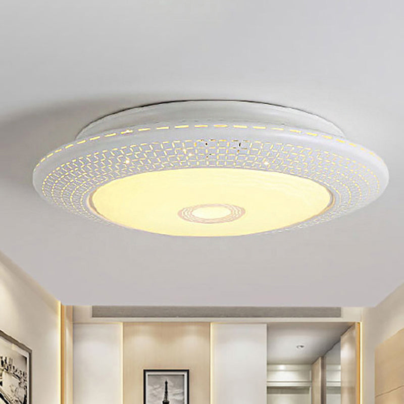 White Circular Flush Mount Lamp Modern Led Acrylic Flush Mount Light Fixture in White Light White Clearhalo 'Ceiling Lights' 'Close To Ceiling Lights' 'Close to ceiling' 'Flush mount' Lighting' 245696