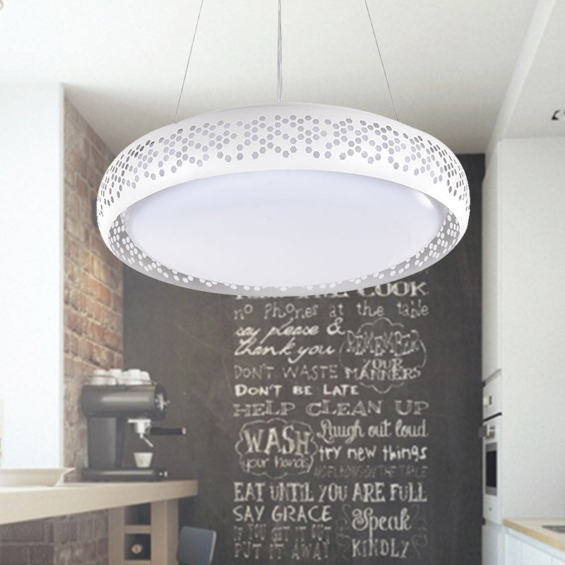 Black/White Drum Hanging Pendant Light Modern 1 Head Metal Pendant Light Fixture in Warm/White/Natural Light, 19"/23" Wide Clearhalo 'Ceiling Lights' 'Modern Pendants' 'Modern' 'Pendant Lights' 'Pendants' Lighting' 245894