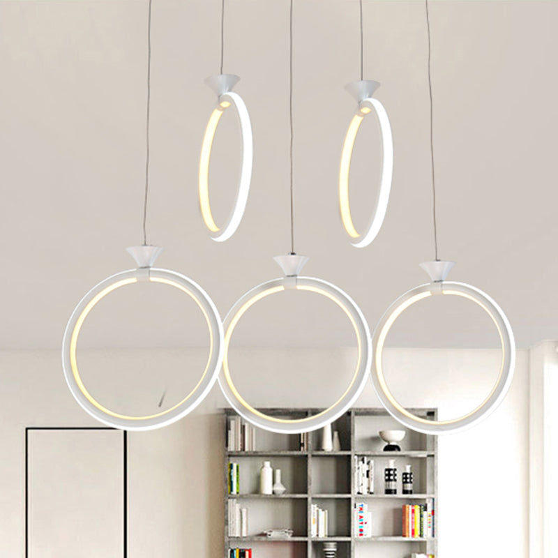 Multi-Ring Cluster Pendant Contemporary Acrylic 3/5-Head Kitchen Suspension Lamp in Warm/White/Natural Light Clearhalo 'Ceiling Lights' 'Modern Pendants' 'Modern' 'Pendant Lights' 'Pendants' Lighting' 246226