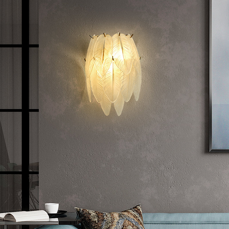 Clear Glass Leaf Sconce Lamp Art Deco 2-Bulb Brass Finish Wall Mounted Light for Dining Room Clearhalo 'Cast Iron' 'Glass' 'Industrial' 'Modern wall lights' 'Modern' 'Tiffany' 'Traditional wall lights' 'Wall Lamps & Sconces' 'Wall Lights' Lighting' 2465161