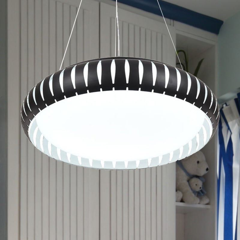 Modern Round Ceiling Pendant Light Metal LED Gold/Black/White Hanging Lamp in Warm/White/Natural Light, 18"/22" Wide Black Clearhalo 'Ceiling Lights' 'Modern Pendants' 'Modern' 'Pendant Lights' 'Pendants' Lighting' 246588