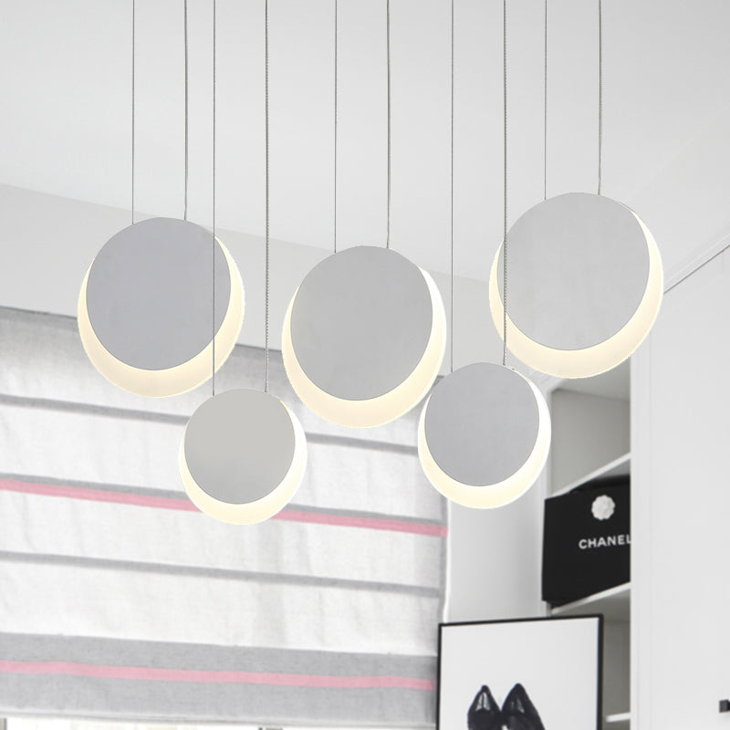 Moon Shaped Multi Light Pendant Nordic Metal 3/4/5 Lights White Cluster Pendant Light in Warm/White Light Clearhalo 'Ceiling Lights' 'Modern Pendants' 'Modern' 'Pendant Lights' 'Pendants' Lighting' 246807