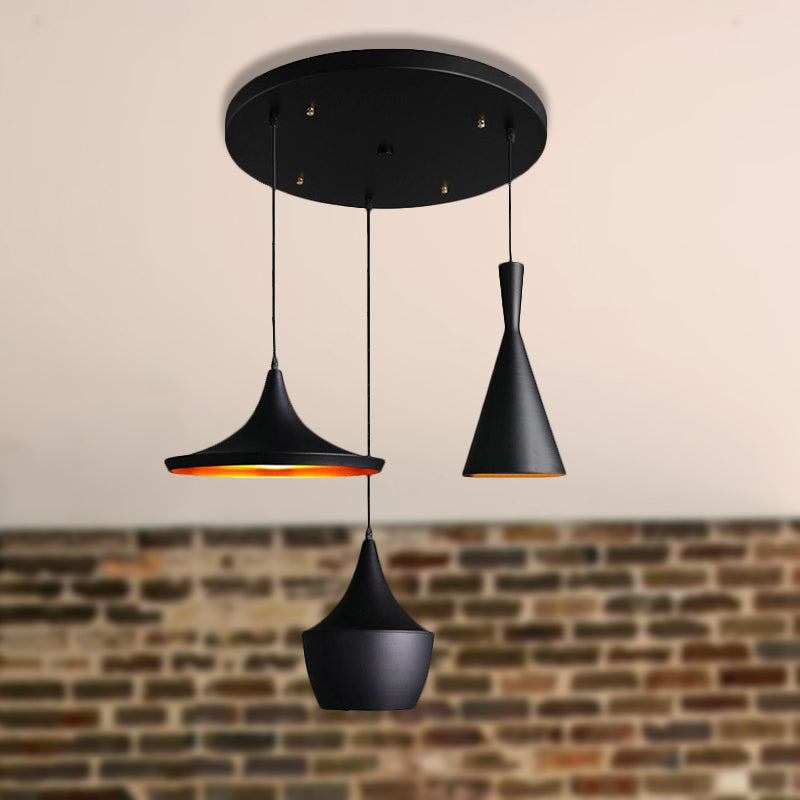 3 Heads Pendant Light with Shade Metallic Industrial Style Restaurant Hanging Light in Black Clearhalo 'Ceiling Lights' 'Modern Pendants' 'Modern' 'Pendant Lights' 'Pendants' Lighting' 249530