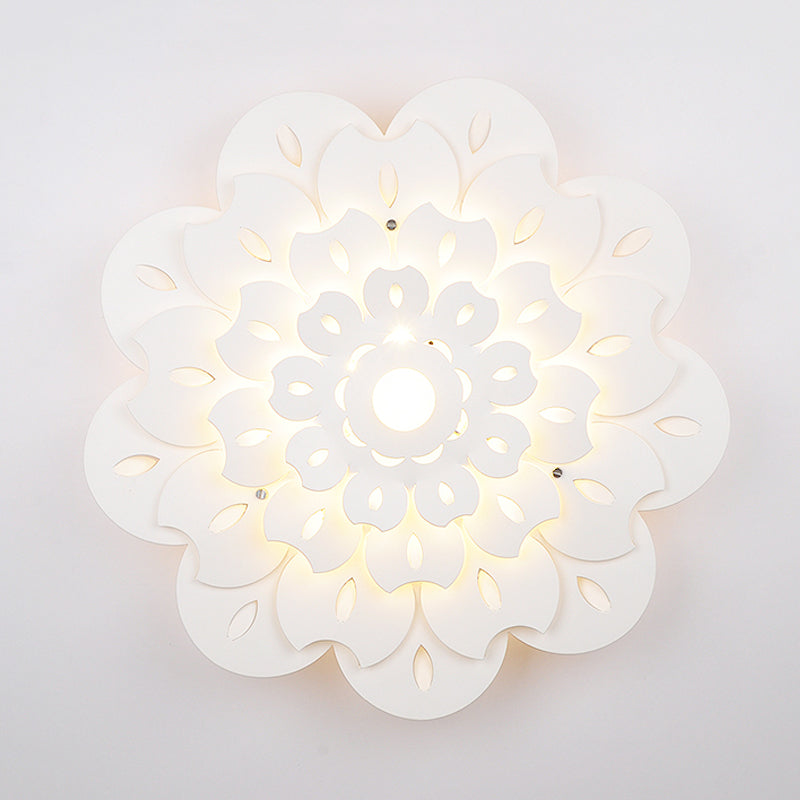 Child Bedroom Floral Wall Sconce Acrylic Kids Pretty White Eye-Caring LED Wall Lamp White Clearhalo 'Wall Lamps & Sconces' 'Wall Lights' Lighting' 250893