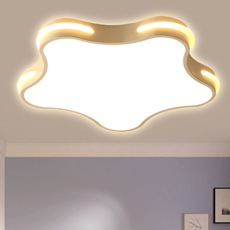 White Star Shaped Flush Ceiling Light Modern Acrylic LED Ceiling Lamp for Boys Bedroom Clearhalo 'Ceiling Lights' 'Close To Ceiling Lights' 'Close to ceiling' 'Flush mount' Lighting' 251558