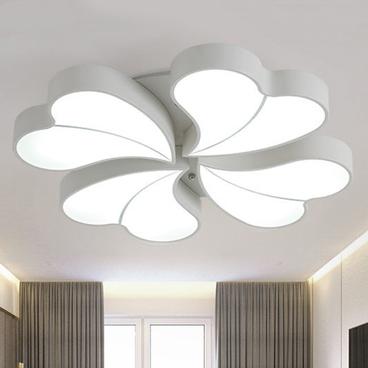 Flower Shape Bedroom Flush Ceiling Light Fixture Acrylic Art Deco Ceiling Light in White Clearhalo 'Ceiling Lights' 'Close To Ceiling Lights' 'Close to ceiling' 'Flush mount' Lighting' 251604