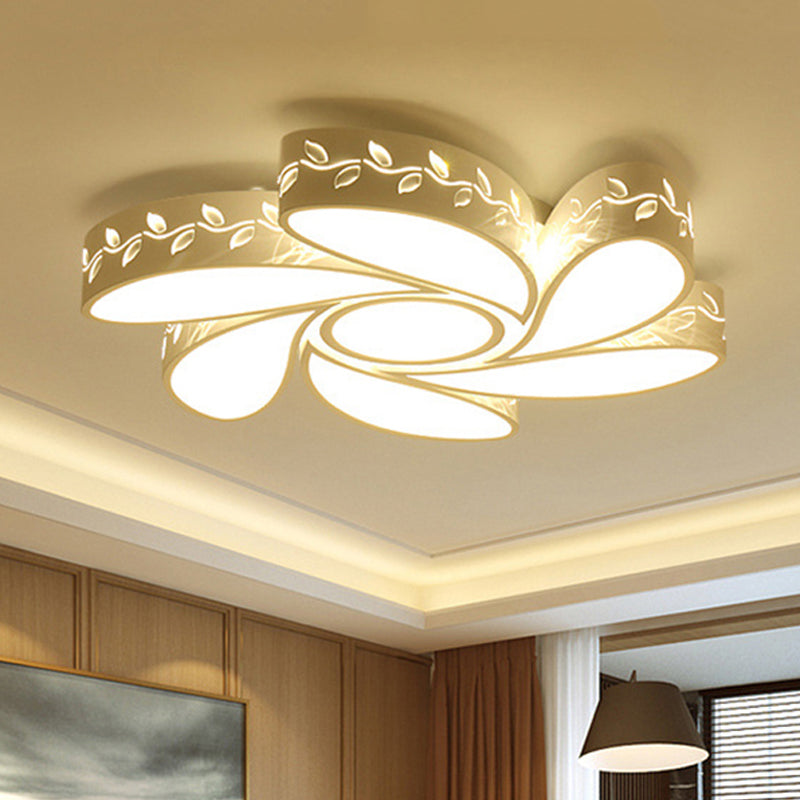 Metal Hollow Floral Flush Ceiling Light Contemporary LED Ceiling Lamp in White for Bedroom White Warm Clearhalo 'Ceiling Lights' 'Close To Ceiling Lights' 'Close to ceiling' 'Flush mount' Lighting' 252872