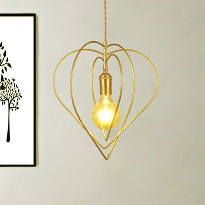 One Bulb Loving Heart Pendant Light Romantic Metal Pendant Lamp in Gold for Dining Room Hotel Gold Clearhalo 'Ceiling Lights' 'Modern Pendants' 'Modern' 'Pendant Lights' 'Pendants' Lighting' 253117