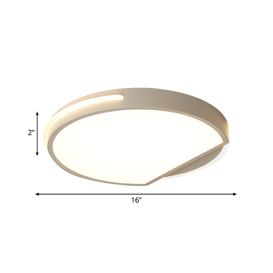 Round Ceiling Flushmount Simplicity Metal 1 Light 16"/19.5" Wide White Flush Lighting in Warm/White Light Clearhalo 'Ceiling Lights' 'Close To Ceiling Lights' 'Close to ceiling' 'Flush mount' Lighting' 253631