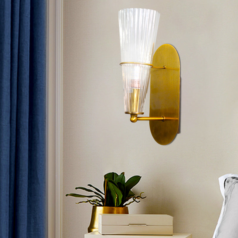 Indoor Cone Wall Lighting Clear Ribbed Glass Single Light Mid Century Modern Sconce Lighting in Brass Clearhalo 'Cast Iron' 'Glass' 'Industrial' 'Modern wall lights' 'Modern' 'Tiffany' 'Traditional wall lights' 'Wall Lamps & Sconces' 'Wall Lights' Lighting' 259045