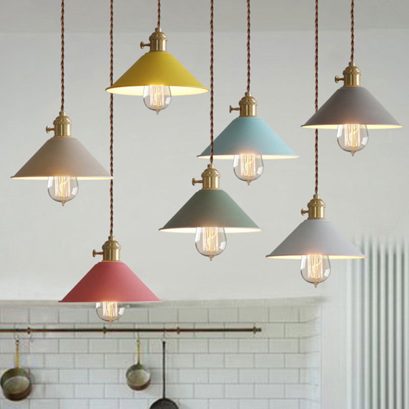 Tapered Dinning Room Pendant Lighting Fixture Metal Modern Style Hanging Pendant Lamp Clearhalo 'Ceiling Lights' 'Pendant Lights' 'Pendants' Lighting' 2604172