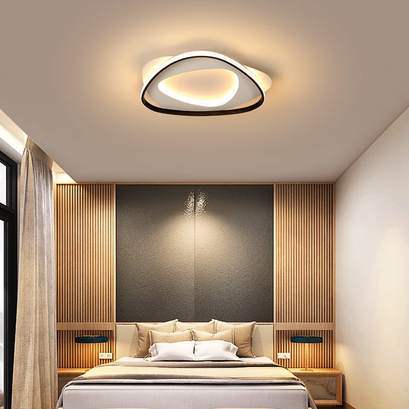 Triangle Bedroom Flush Mount Light Fixture Metal LED Modern Flush Mount Ceiling Light in Black Clearhalo 'Ceiling Lights' 'Close To Ceiling Lights' 'Lighting' 2604444