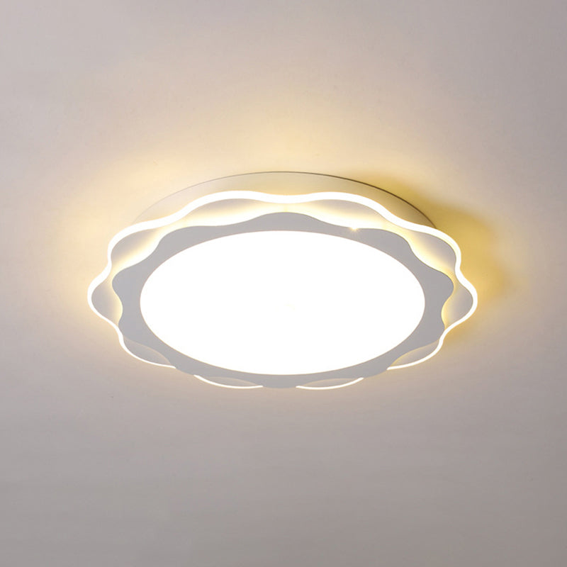 Simplicity LED Flush Mount Light Fixture White Petal Close to Ceiling Lighting with Acrylic Shade White Remote Control Stepless Dimming Scalloped Clearhalo 'Ceiling Lights' 'Close To Ceiling Lights' 'Lighting' 2604516