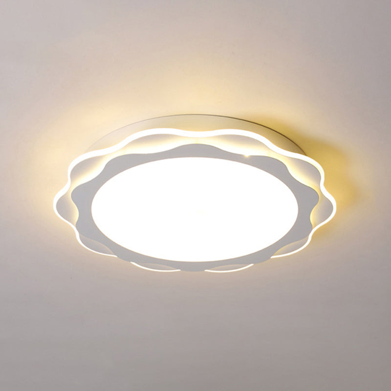 Simplicity LED Flush Mount Light Fixture White Petal Close to Ceiling Lighting with Acrylic Shade White 3 Color Scalloped Clearhalo 'Ceiling Lights' 'Close To Ceiling Lights' 'Lighting' 2604517