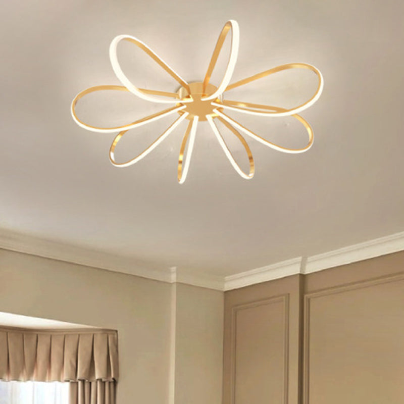 Petal Acrylic Flush Mount Ceiling Light Modern LED Gold Flush Ceiling Light Fixture Clearhalo 'Ceiling Lights' 'Close To Ceiling Lights' 'Lighting' 2604746