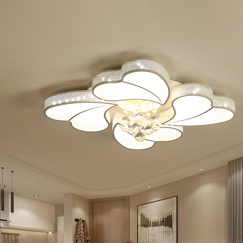 20.5"/24.5"/28.5" W LED Flower-Shaped Flush Light Fixture Simple White Crystal Flush Mount Lighting for Living Room in White/3 Color Light White White Clearhalo 'Ceiling Lights' 'Close To Ceiling Lights' 'Close to ceiling' 'Flush mount' Lighting' 262011