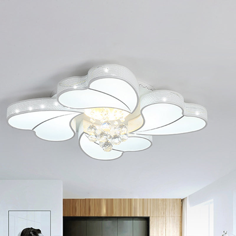 20.5"/24.5"/28.5" W LED Flower-Shaped Flush Light Fixture Simple White Crystal Flush Mount Lighting for Living Room in White/3 Color Light Clearhalo 'Ceiling Lights' 'Close To Ceiling Lights' 'Close to ceiling' 'Flush mount' Lighting' 262012