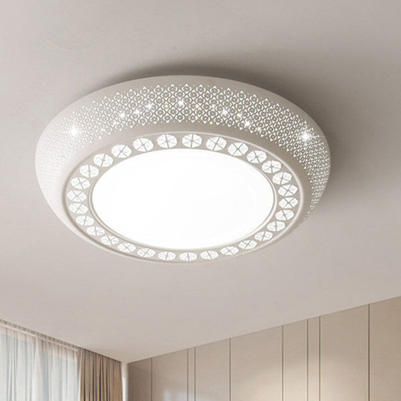 23"/35" W LED Flush Ceiling Light Simple Cutout Acrylic Flush Mount Lighting in White for Bedroom, White/3 Color Light White Clearhalo 'Ceiling Lights' 'Close To Ceiling Lights' 'Close to ceiling' 'Flush mount' Lighting' 267561