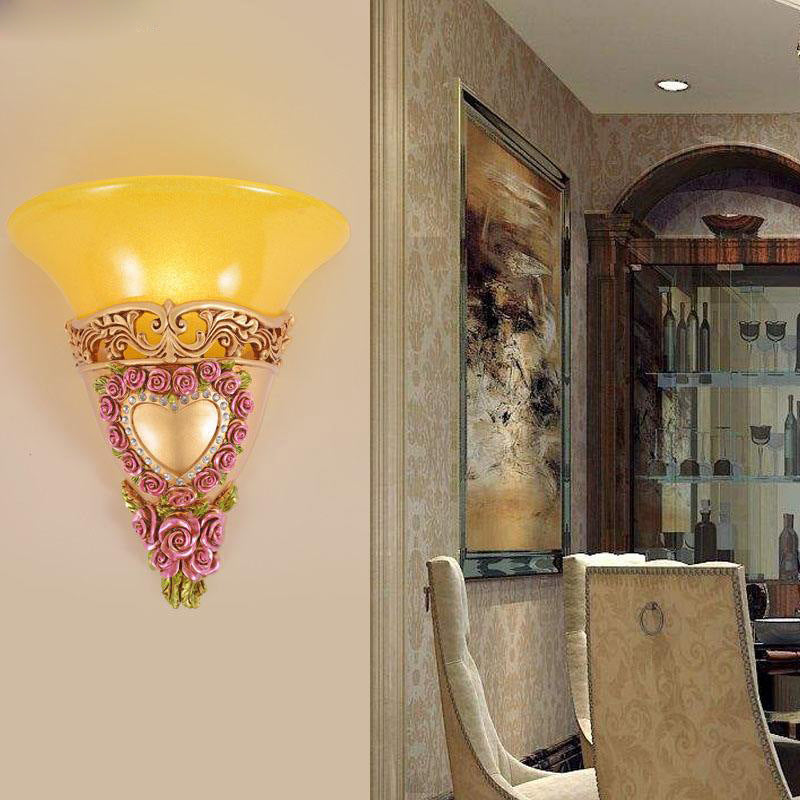 1 Bulb Trumpet Shape Sconce Light Colonial Style Yellow Glass Wall Lighting Fixture Clearhalo 'Wall Lamps & Sconces' 'Wall Lights' Lighting' 268313