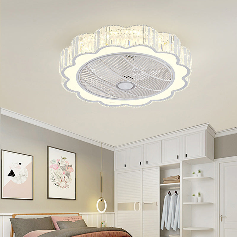 Scalloped Crystal Flush Ceiling Light Simple LED Bedroom Flush Mount Lighting in White, 3 Color Light Clearhalo 'Ceiling Lights' 'Close To Ceiling Lights' 'Close to ceiling' 'Flush mount' Lighting' 268883