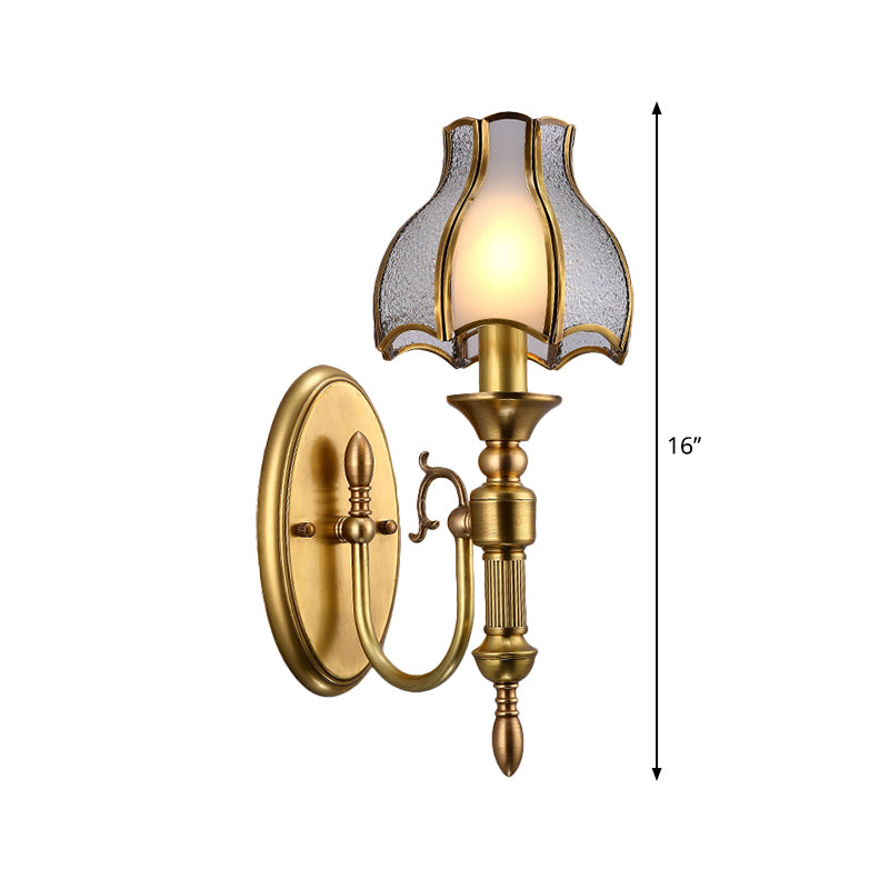 Curved Metal Sconce Light Traditionalism 1-Bulb Living Room Wall Light Fixture in Brass Clearhalo 'Wall Lamps & Sconces' 'Wall Lights' Lighting' 273680