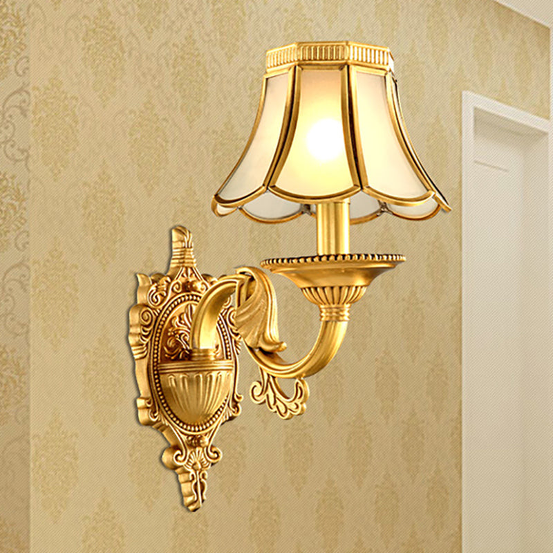 Traditional Scallop Sconce Light 1/2-Bulb Metal Wall Lighting Fixture in Brass for Living Room Clearhalo 'Wall Lamps & Sconces' 'Wall Lights' Lighting' 274436