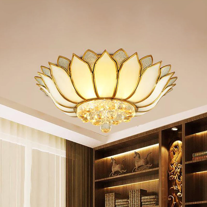 4/6 Lights Living Room Ceiling Mounted Fixture Traditional Gold Flush Mount Light with Scalloped Cream Glass Shade, 21.5"/23.5" Wide Gold Clearhalo 'Ceiling Lights' 'Close To Ceiling Lights' 'Close to ceiling' 'Flush mount' Lighting' 276946