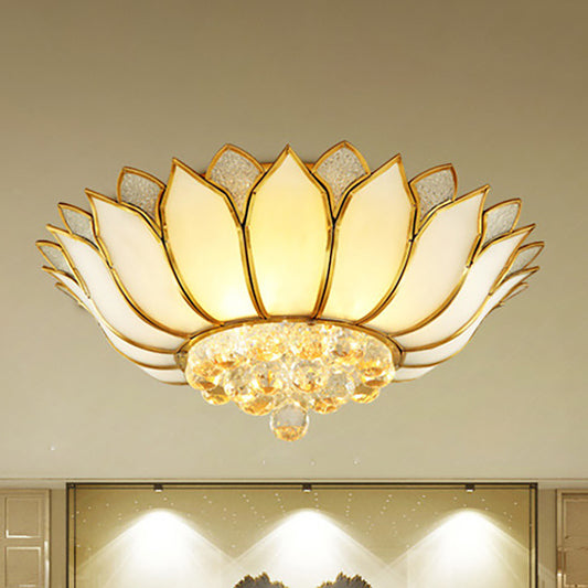 4/6 Lights Living Room Ceiling Mounted Fixture Traditional Gold Flush Mount Light with Scalloped Cream Glass Shade, 21.5"/23.5" Wide Clearhalo 'Ceiling Lights' 'Close To Ceiling Lights' 'Close to ceiling' 'Flush mount' Lighting' 276947