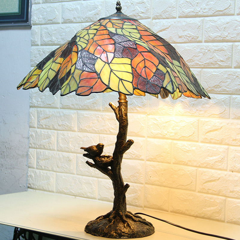 1 Light Nightstand Lamp Mediterranean Leaf Stained Glass Table Light in Brass for Indoor Clearhalo 'Lamps' 'Table Lamps' Lighting' 287696