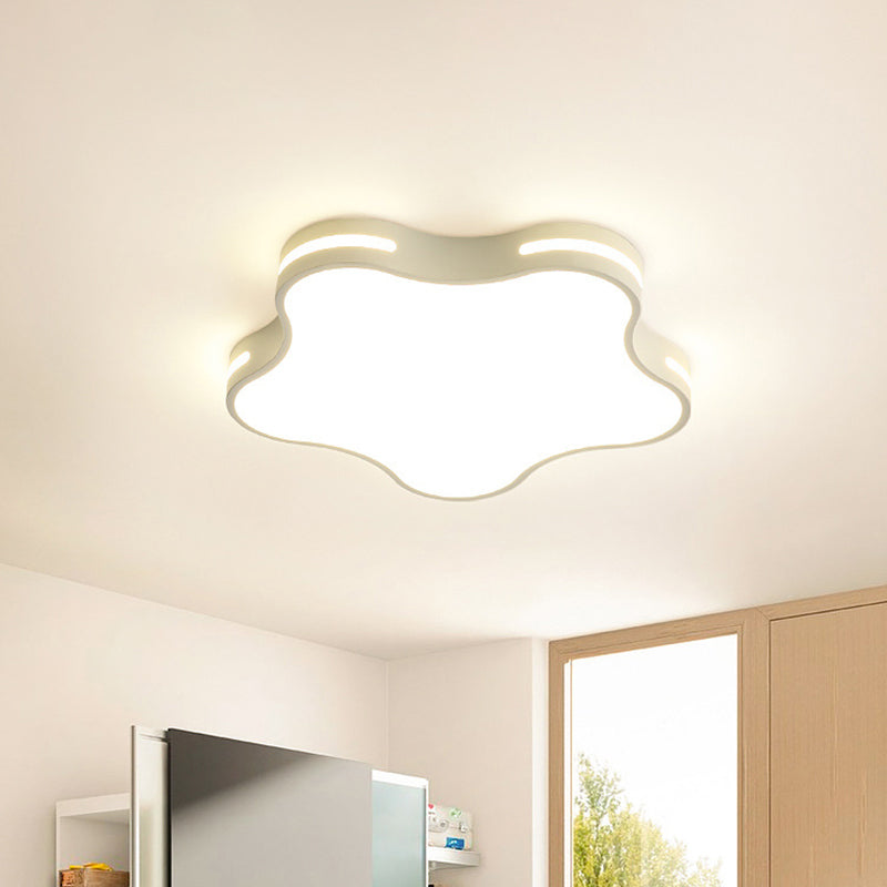 Minimalist Star Flush Mount Light 19.5" Wide Acrylic LED Ceiling Flushmount in White White Clearhalo 'Ceiling Lights' 'Close To Ceiling Lights' 'Close to ceiling' 'Flush mount' Lighting' 290549