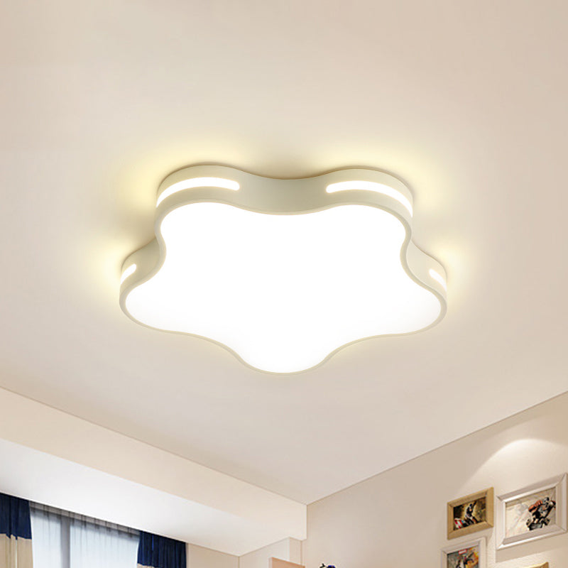 Minimalist Star Flush Mount Light 19.5" Wide Acrylic LED Ceiling Flushmount in White Clearhalo 'Ceiling Lights' 'Close To Ceiling Lights' 'Close to ceiling' 'Flush mount' Lighting' 290551