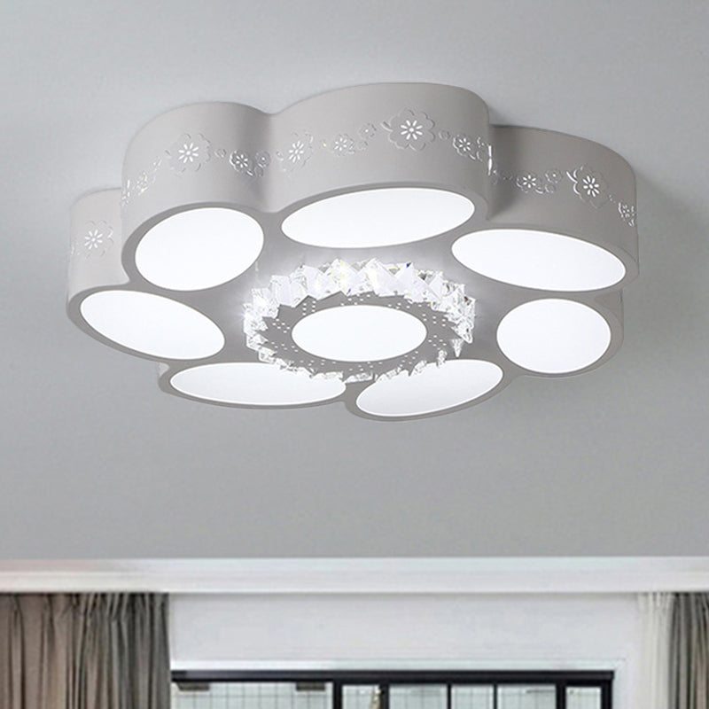 Modern Stylish Flower Flush Mount Lamp Metallic LED White Ceiling Light Fixture in Warm/White Light/Remote Control Stepless Dimming White White Clearhalo 'Ceiling Lights' 'Close To Ceiling Lights' 'Close to ceiling' 'Flush mount' Lighting' 291122