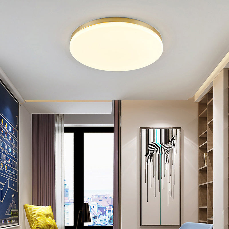 Acrylic Circle Ceiling Mount Minimalist 15"/19" W LED Gold Flushmount Ceiling Lamp for Living Room Clearhalo 'Ceiling Lights' 'Close To Ceiling Lights' 'Close to ceiling' 'Flush mount' Lighting' 291557