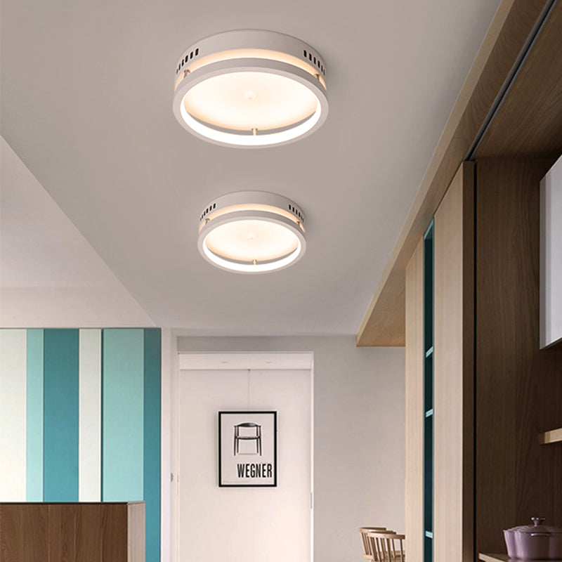 Mini LED Foyer Flush Mount Lamp Simple Style White Round Metal Ceiling Lighting in Warm/White Light White White Clearhalo 'Ceiling Lights' 'Close To Ceiling Lights' 'Close to ceiling' 'Flush mount' Lighting' 291743