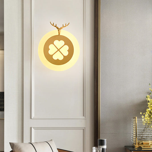 Metal Circle Sconce Light Tradition Living Room LED Wall Lighting Fixture in Brass/Black with Lucky Clover Pattern Clearhalo 'Wall Lamps & Sconces' 'Wall Lights' Lighting' 293416