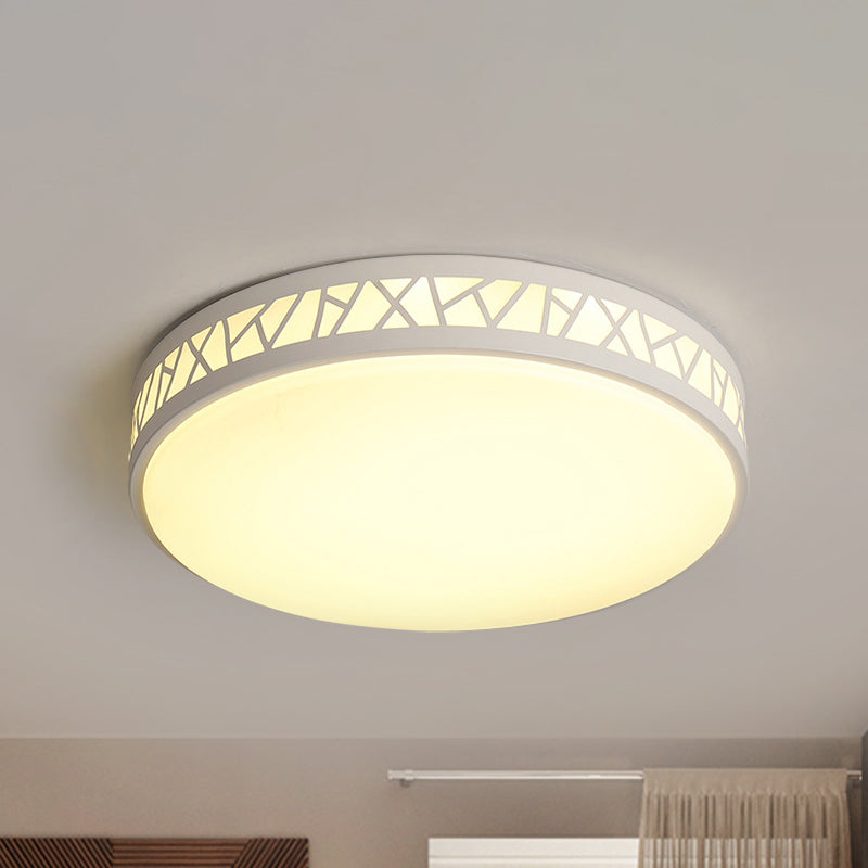 Metallic Drum Flush Ceiling Light Modernist LED White Flushmount Lighting for Bedroom Clearhalo 'Ceiling Lights' 'Close To Ceiling Lights' 'Close to ceiling' 'Flush mount' Lighting' 293659