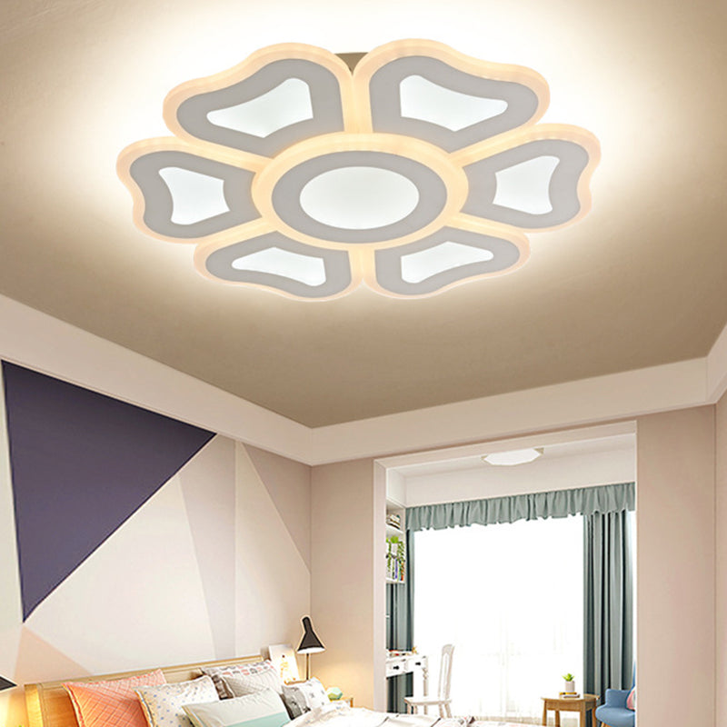 Flower Bedroom Ceiling Mounted Light Acrylic Modern LED Flush Light Fixture in White Light Clearhalo 'Ceiling Lights' 'Close To Ceiling Lights' 'Close to ceiling' 'Flush mount' Lighting' 294552