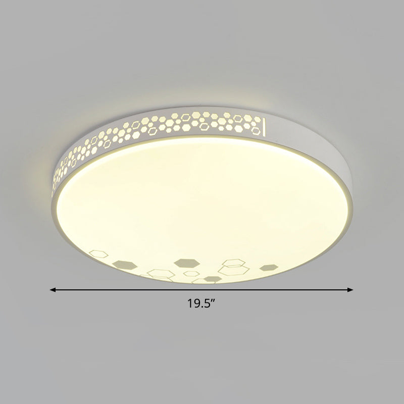 Contemporary Disk Ceiling Fixture Metal Bedroom LED Flush Mount Lighting in White Clearhalo 'Ceiling Lights' 'Close To Ceiling Lights' 'Close to ceiling' 'Flush mount' Lighting' 294596