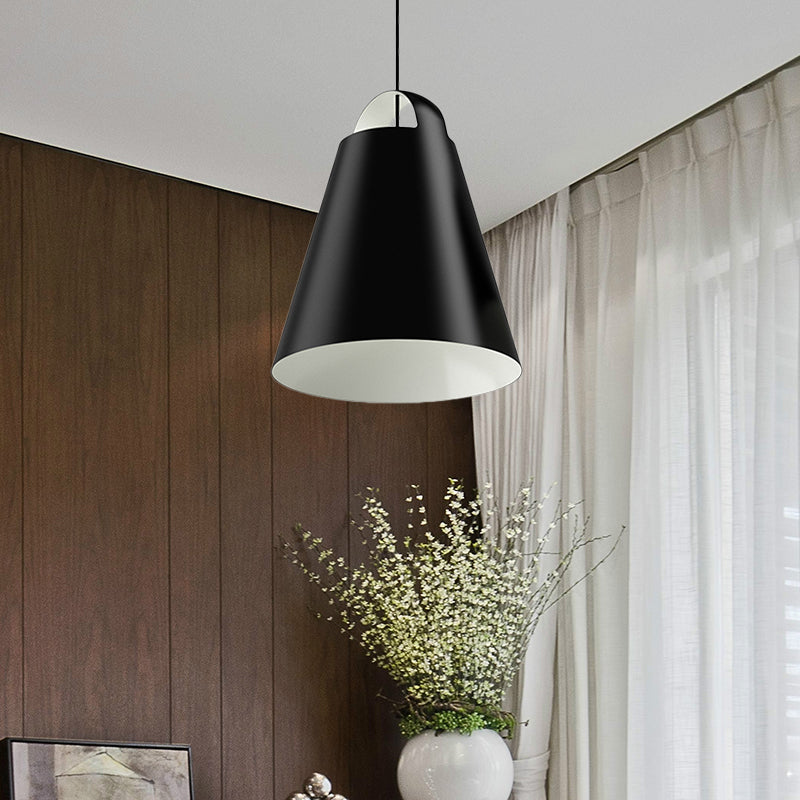 Modernist 1 Head Ceiling Light Black/White Trumpet Suspended Lighting Fixture with Metal Shade Black Clearhalo 'Ceiling Lights' 'Modern Pendants' 'Modern' 'Pendant Lights' 'Pendants' Lighting' 296843