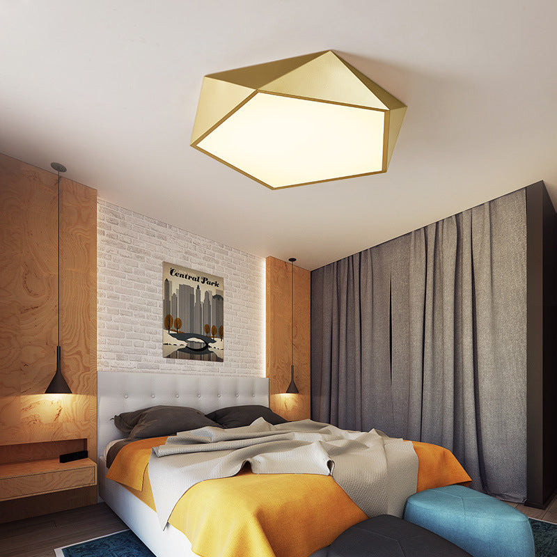 16.5"/20.5" W Pentagon Bedroom Flush Lighting Metal Modernist LED Close to Ceiling Lighting Fixture in Gold Finish Clearhalo 'Ceiling Lights' 'Close To Ceiling Lights' 'Close to ceiling' 'Flush mount' Lighting' 313236