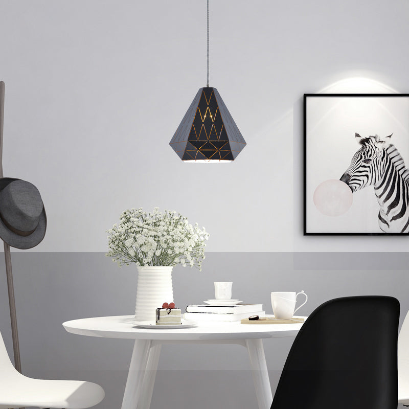 Metal Diamond Pendant Lighting Fixture Modern Stylish 1 Light Suspension Light in Black Clearhalo 'Ceiling Lights' 'Modern Pendants' 'Modern' 'Pendant Lights' 'Pendants' Lighting' 313245