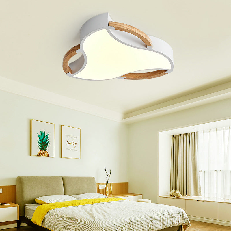 White Windmill Flush Ceiling Light Fixture Modern LED Wood Flush Mount Lamp in White/Natural Light, 16"/19.5"/23.5" Wide Clearhalo 'Ceiling Lights' 'Close To Ceiling Lights' 'Close to ceiling' 'Flush mount' Lighting' 313352