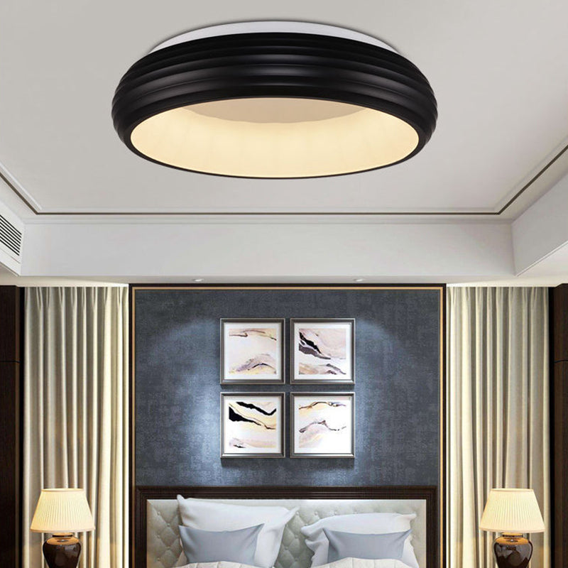 19"/25" Wide Round Metal Flush Mount Lighting Modern Black LED Ceiling Lamp Fixture for Living Room Black Clearhalo 'Ceiling Lights' 'Close To Ceiling Lights' 'Close to ceiling' 'Flush mount' Lighting' 313473